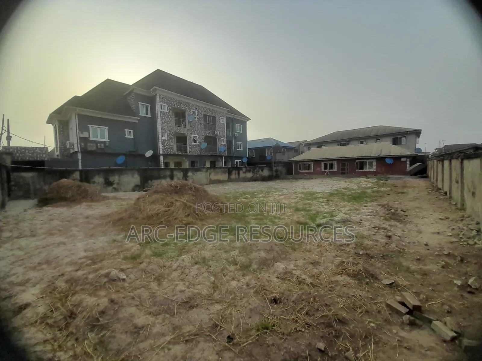 Sandfilled Full Plot With 3bedroom Bungalow