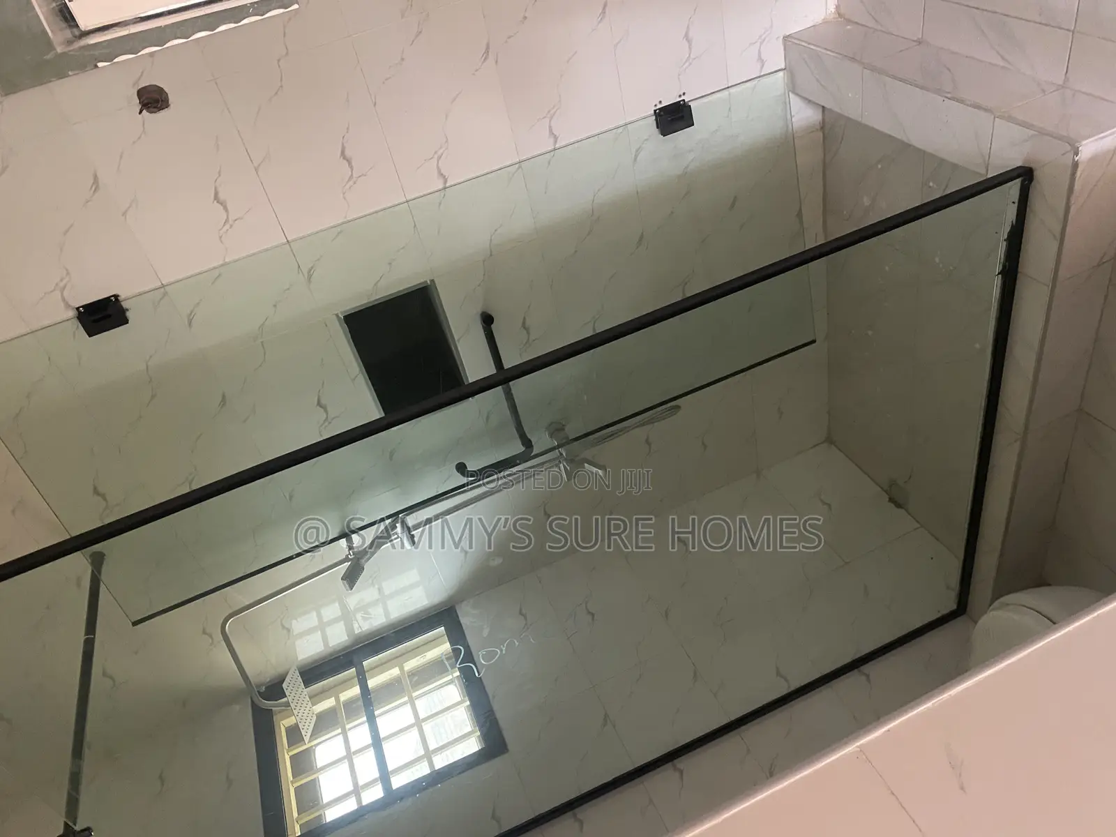 3bdrm Block of Flats in Military Pension for rent