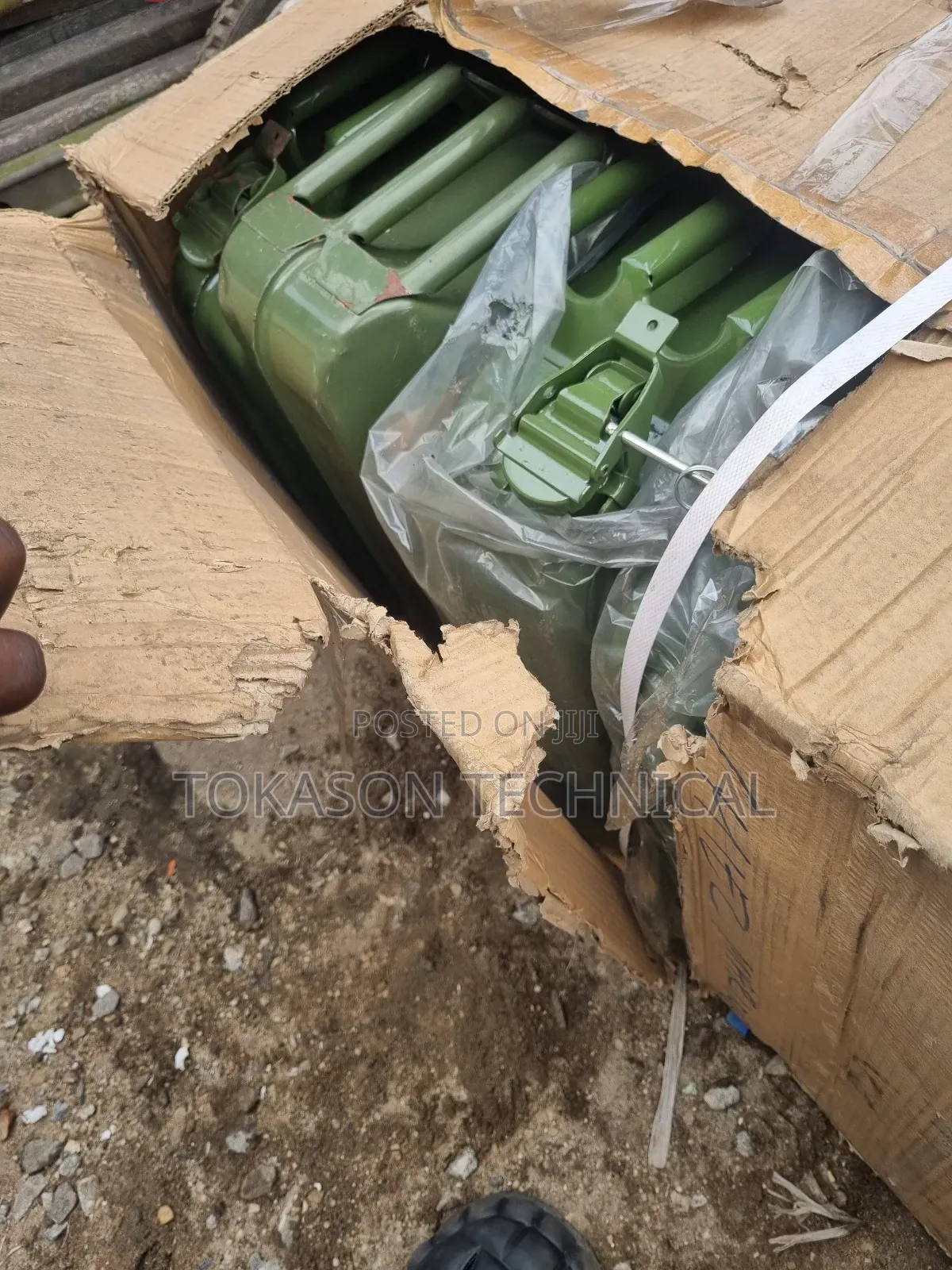 Green Steel Military Gasoline Tank