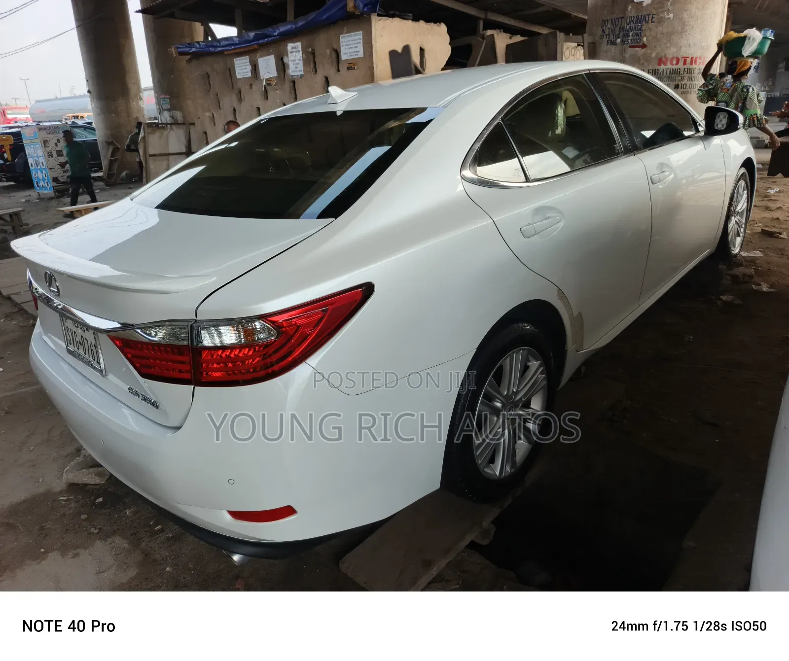 Lexus ES 2015 White