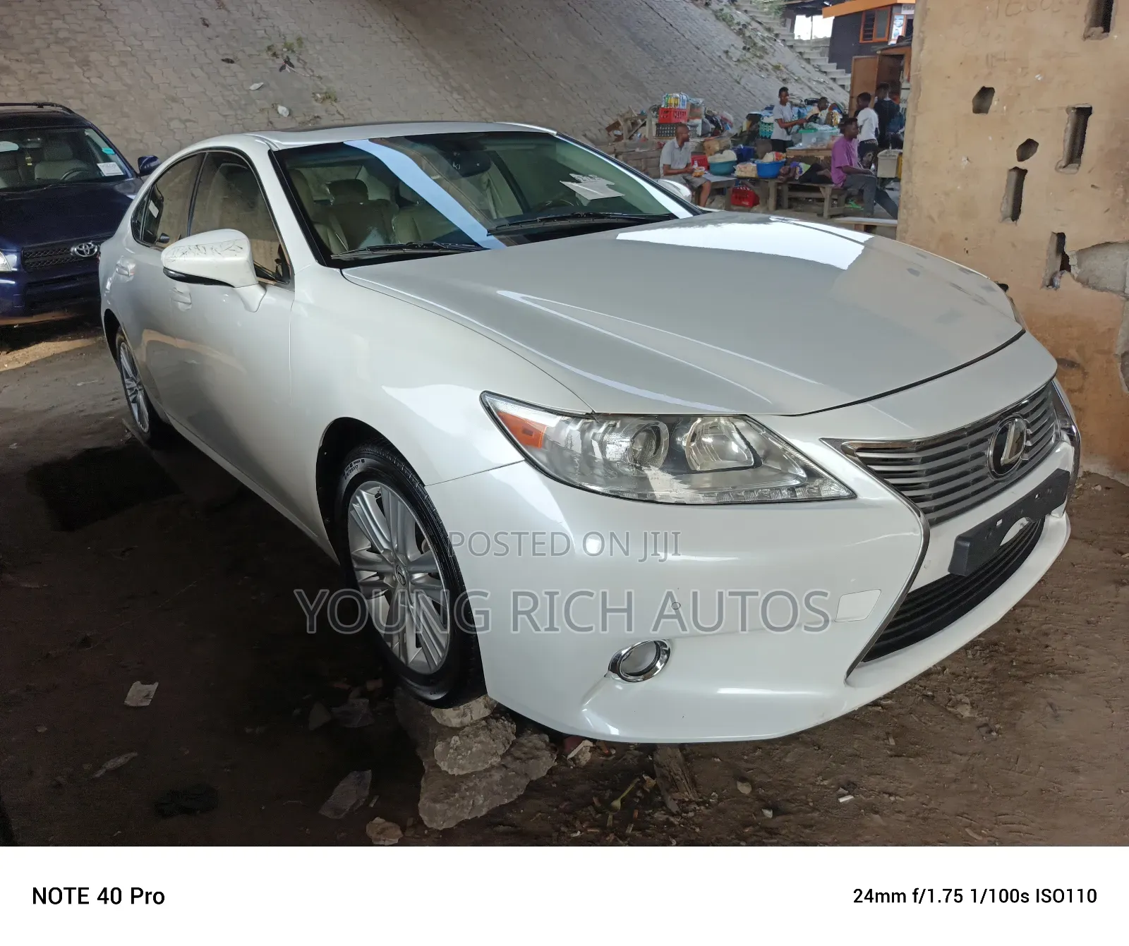 Lexus ES 2015 White