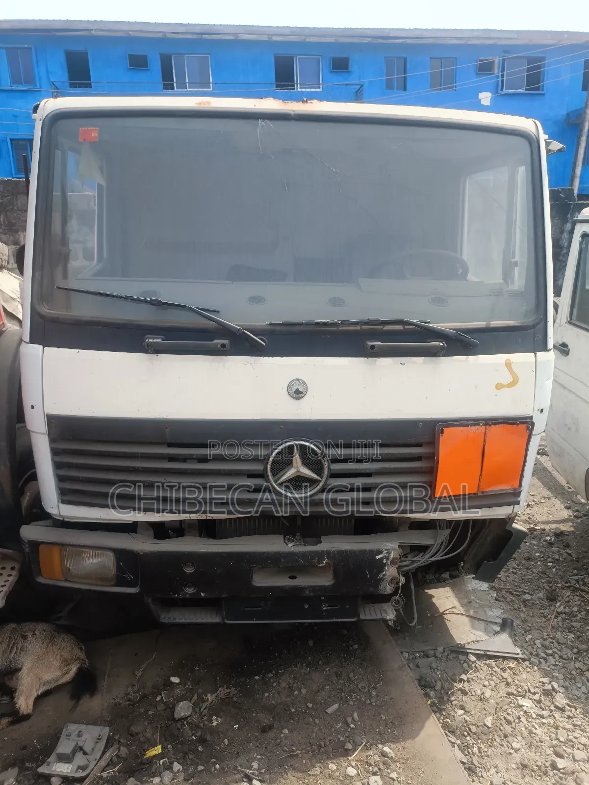 814 Mercedes-Benz Truck (Foreign Used)