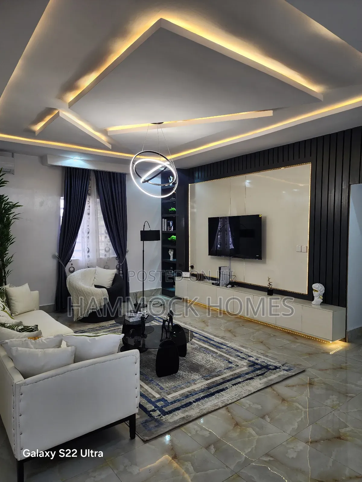 Tastefully Finished Luxurious Room And Parlor Self Contained