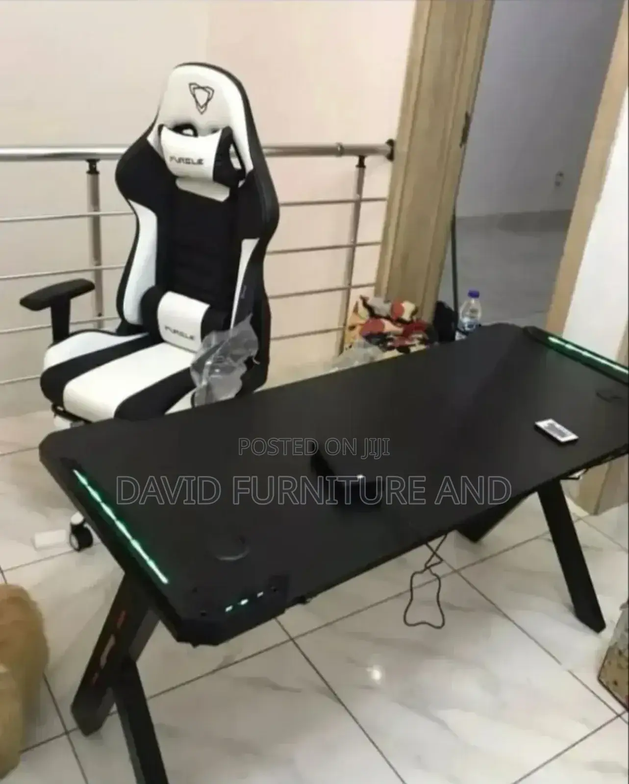 Furgle Gaming Chair With Desk