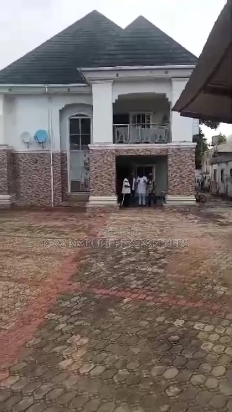 5bdrm Duplex in Prefab/Aladinma , for sale