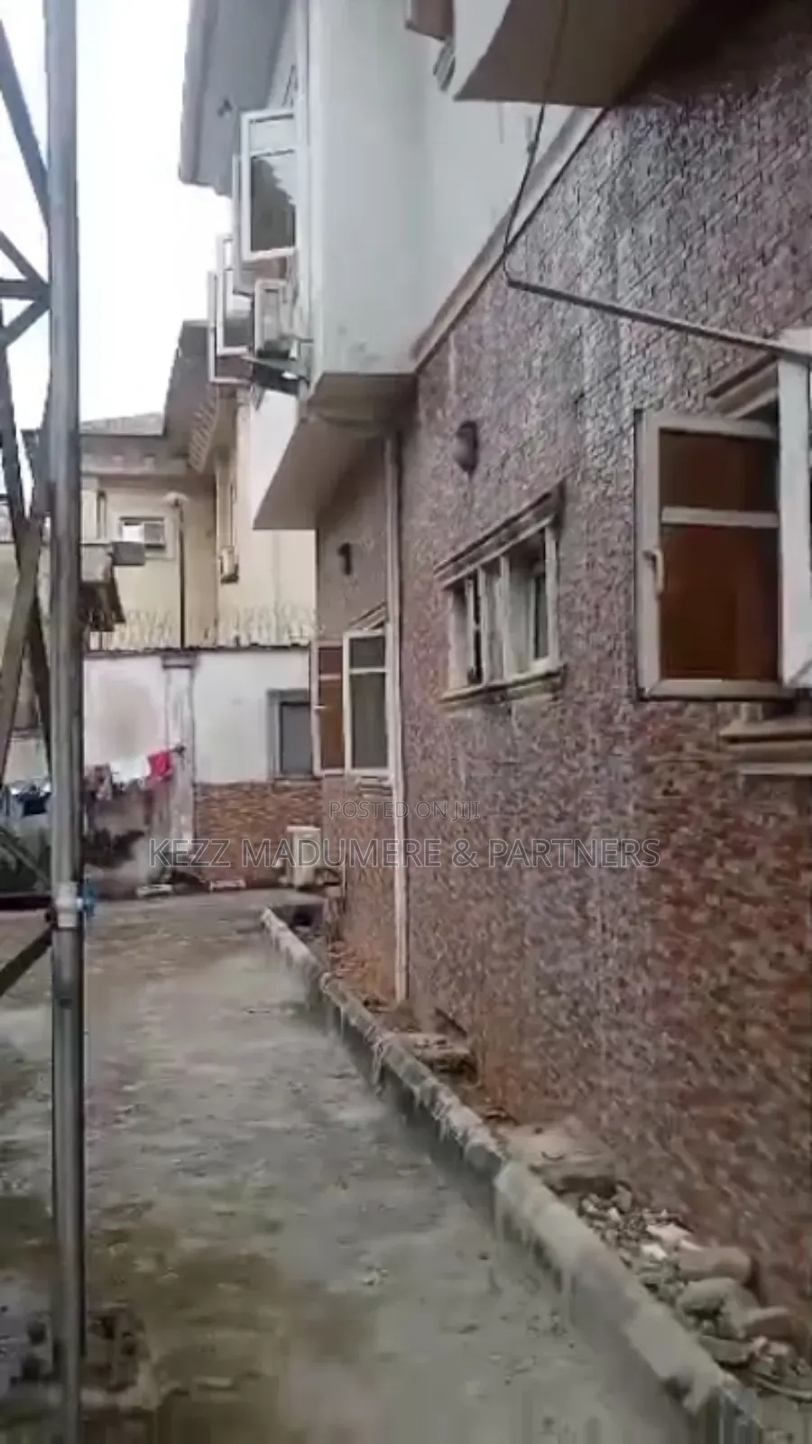 5bdrm Duplex in Prefab/Aladinma , for sale