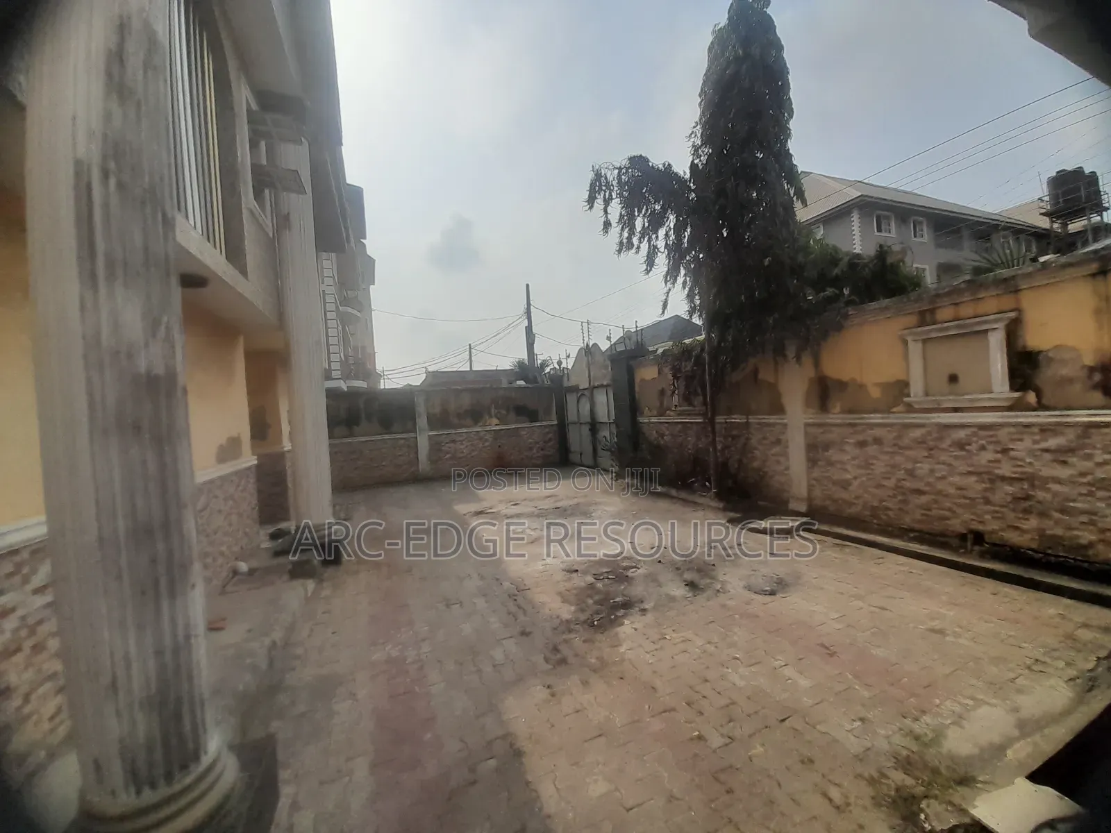 6bdrm Duplex in Ago Palace for sale