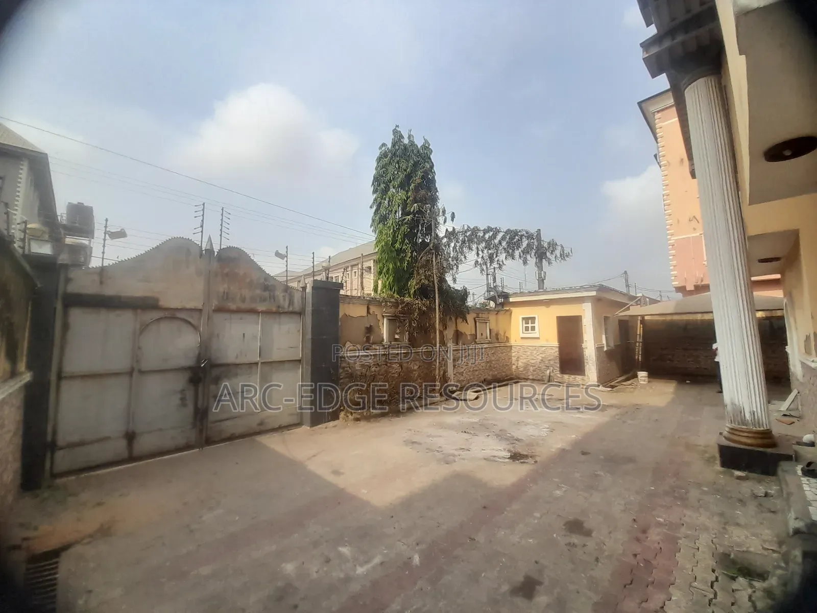 6bdrm Duplex in Ago Palace for sale