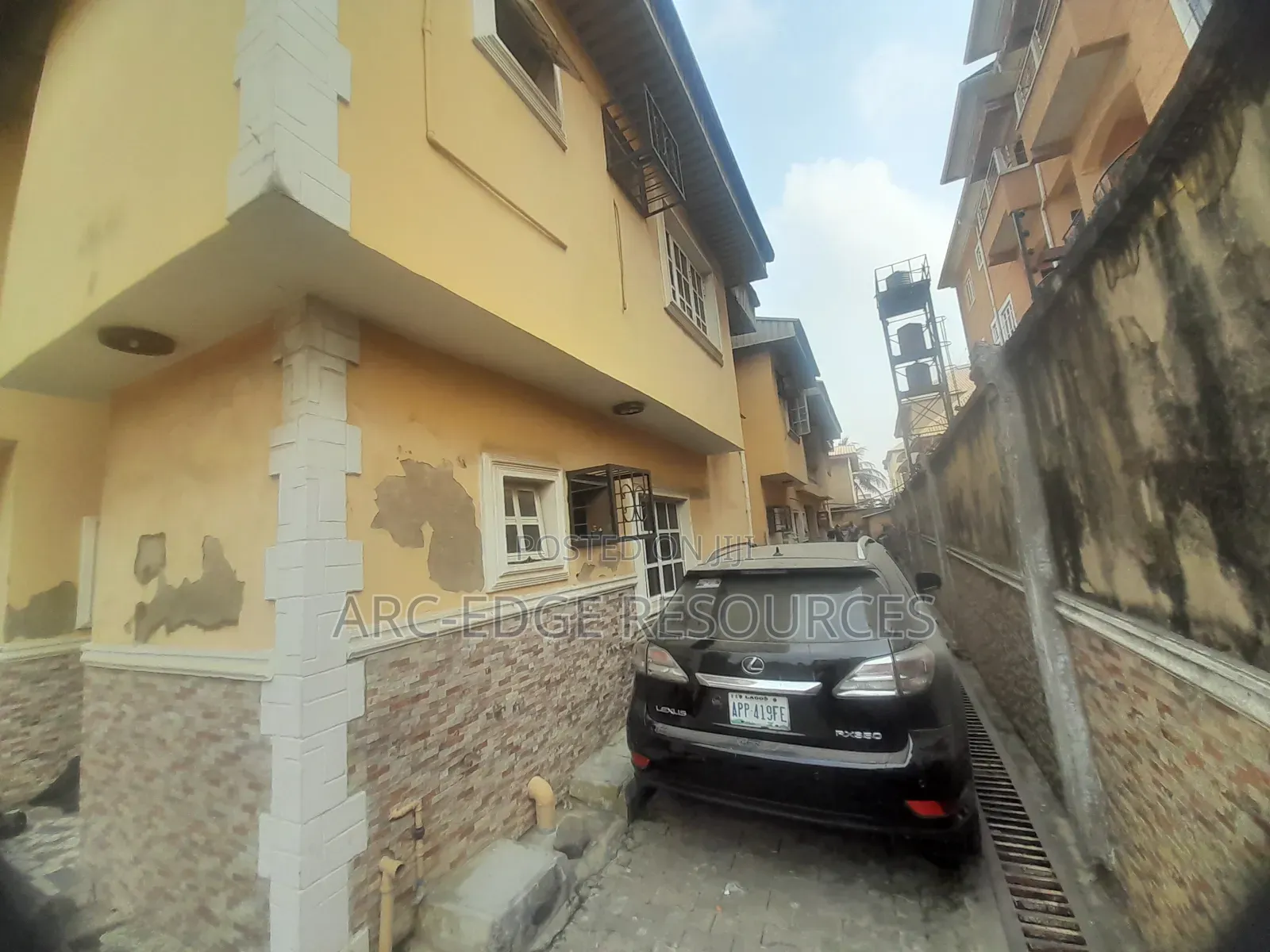 6bdrm Duplex in Ago Palace for sale
