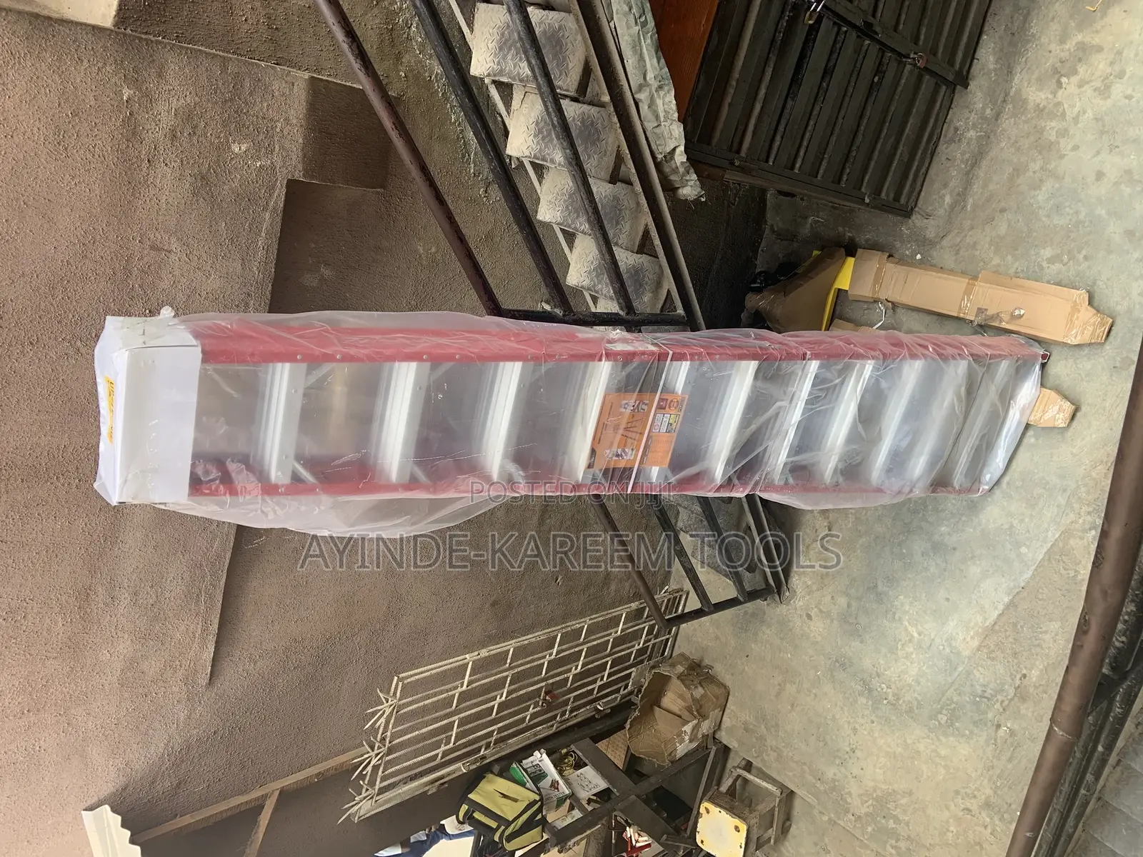Fiberglass a Shape Ladder 12 Step by 2(150kg)