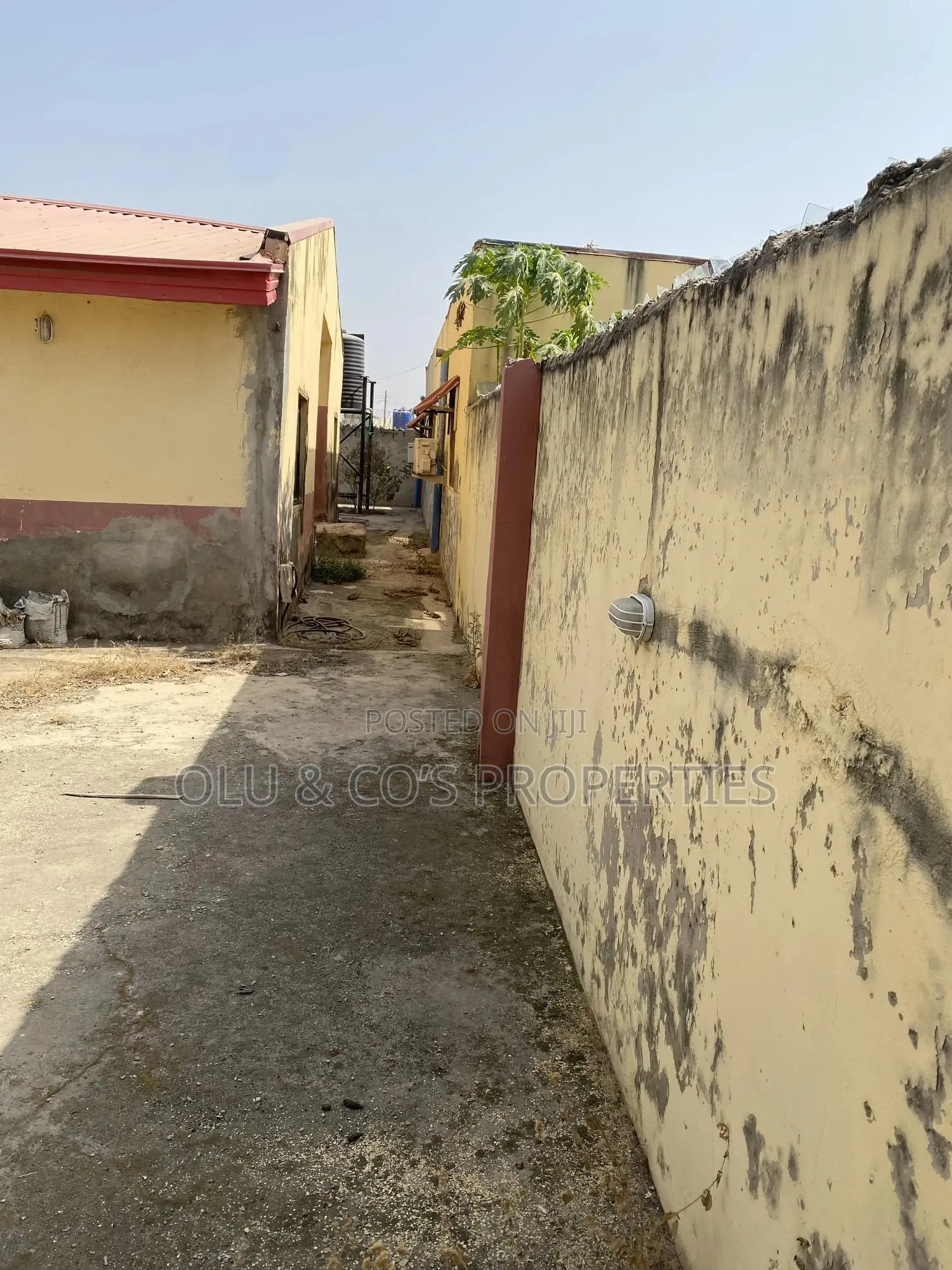 3bdrm Bungalow in Aco Amac Estate, Lugbe District for sale