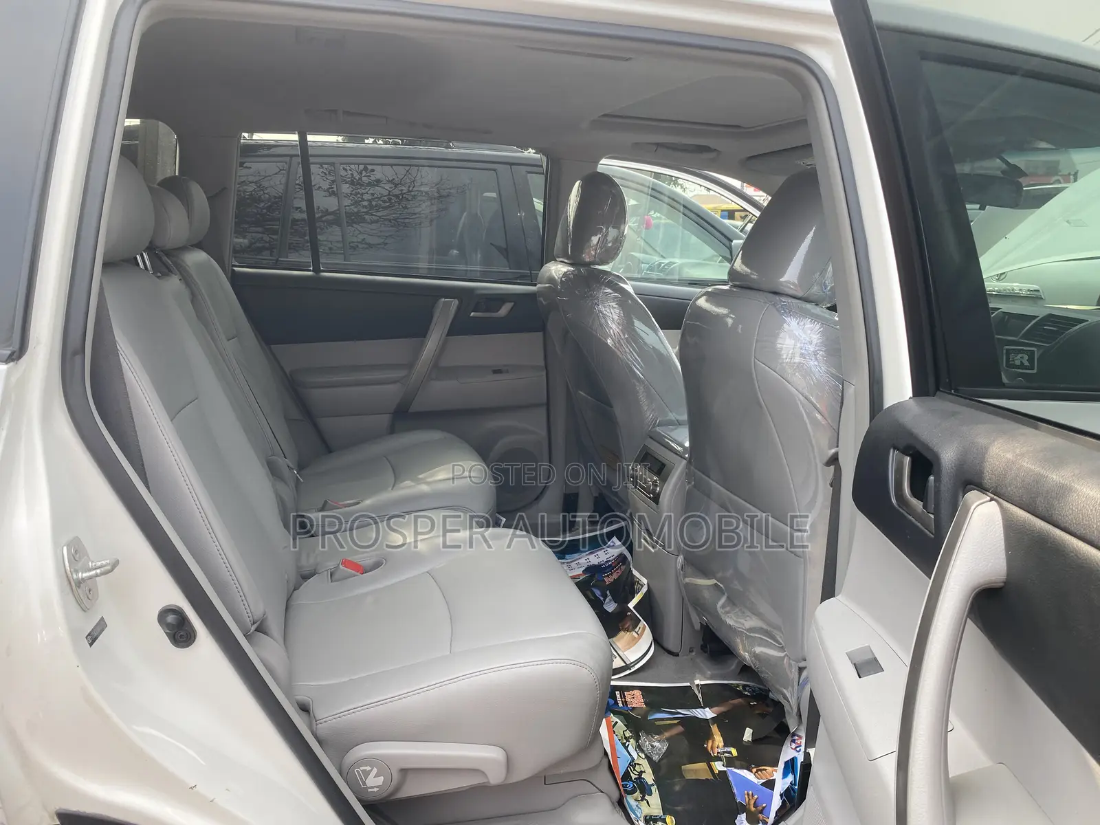 Toyota Highlander Sport 2010 White