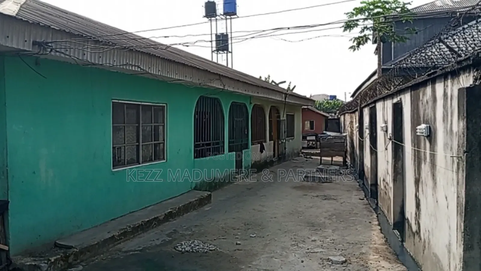 7bdrm Block of Flats in Omachi Estate,, Ruuodomaya for sale