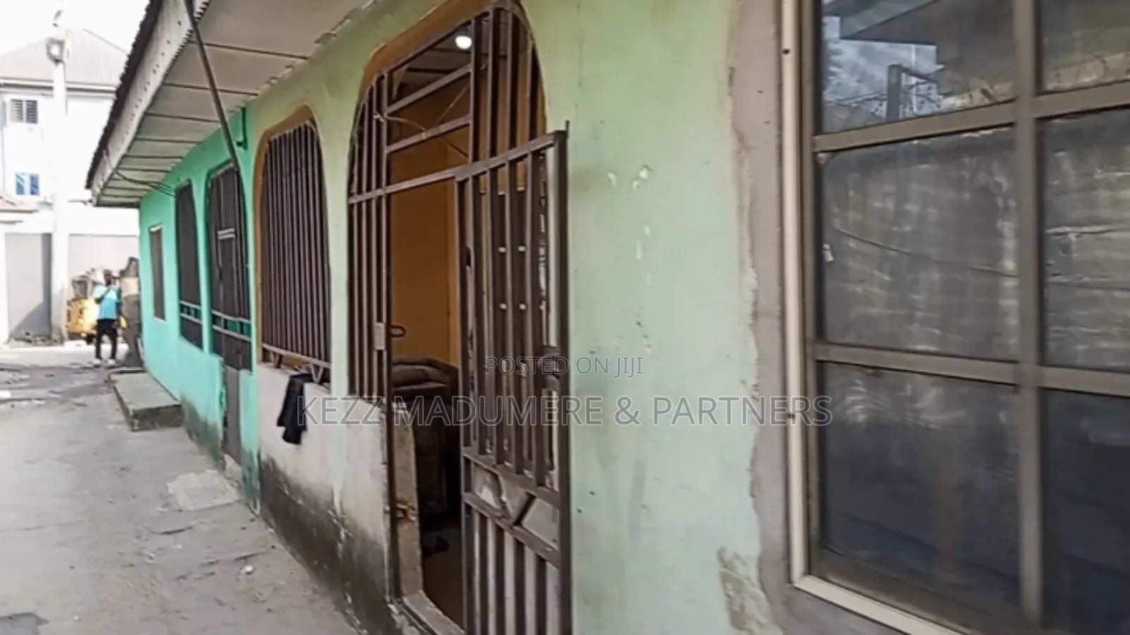 7bdrm Block of Flats in Omachi Estate,, Ruuodomaya for sale