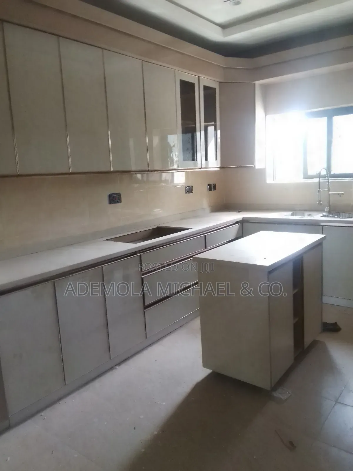 3bdrm Apartment in Maitama for sale