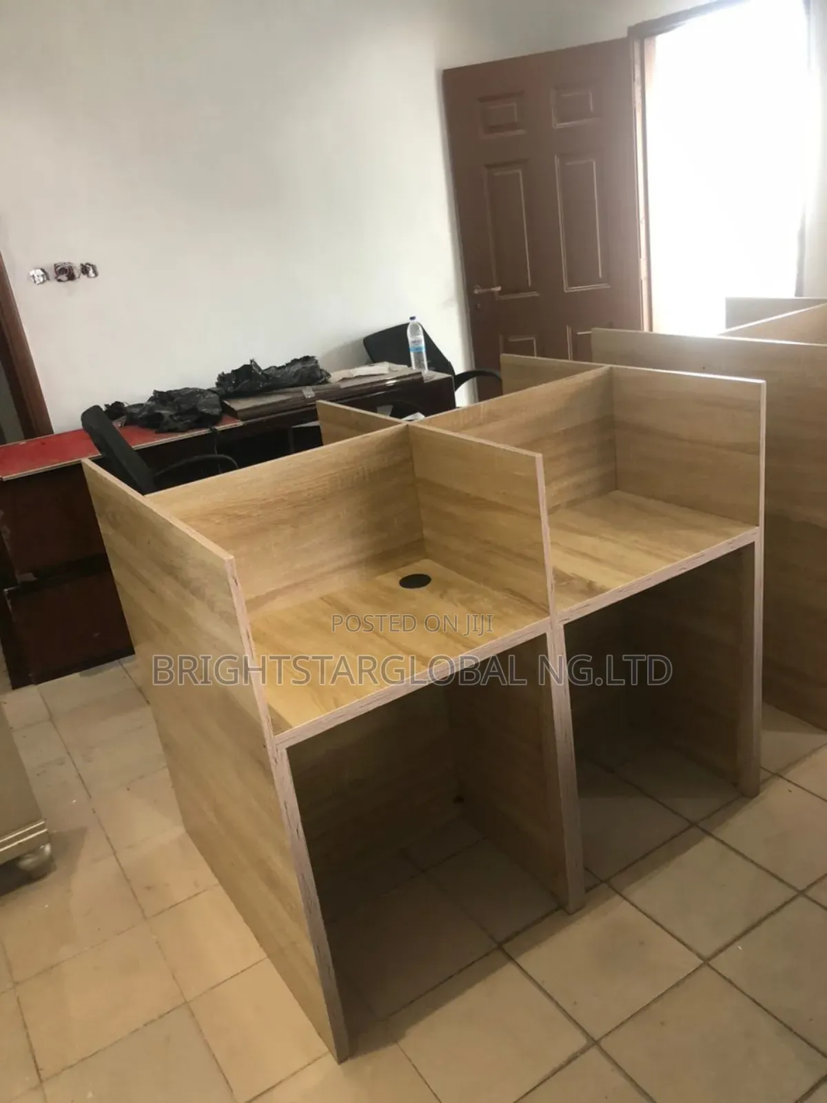 Good Wood Office Workstation Table (AVAILABLE!! Available!!