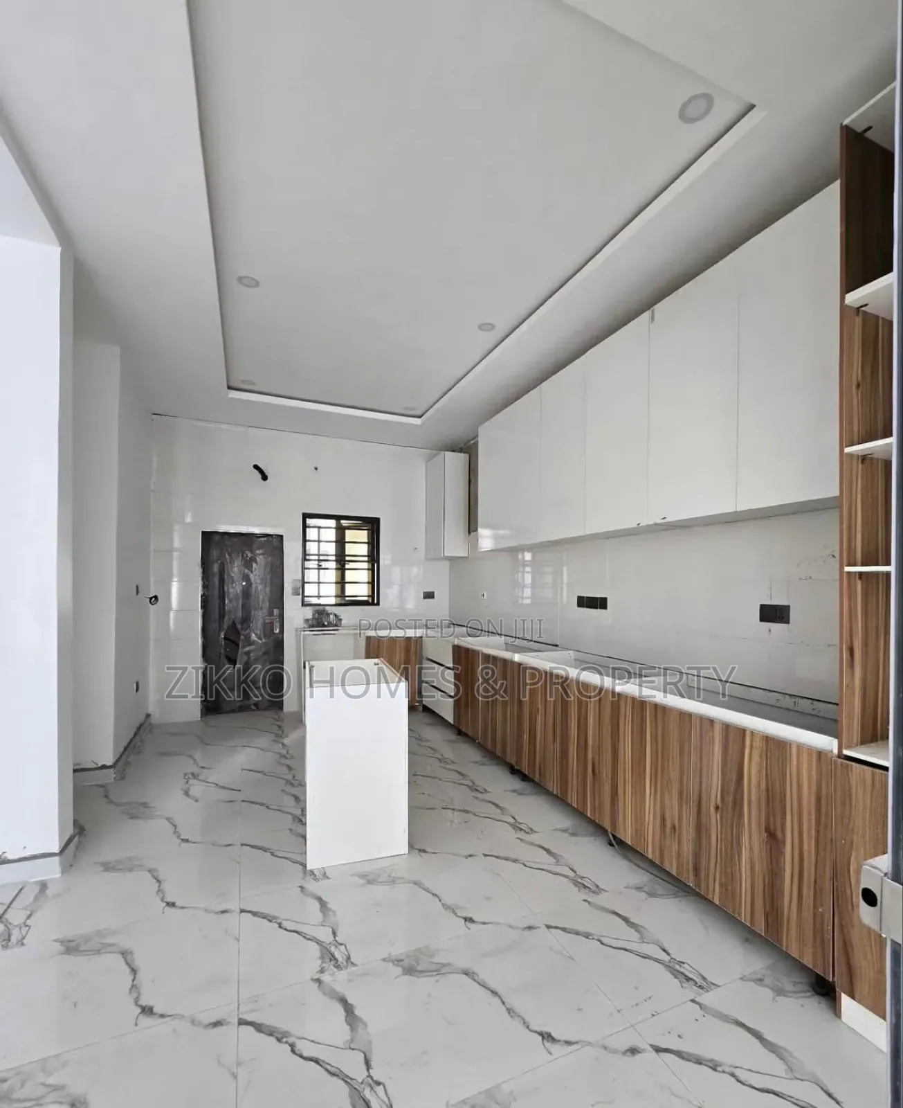 5bdrm Duplex in Harris Drive, VGC / Ajah for sale