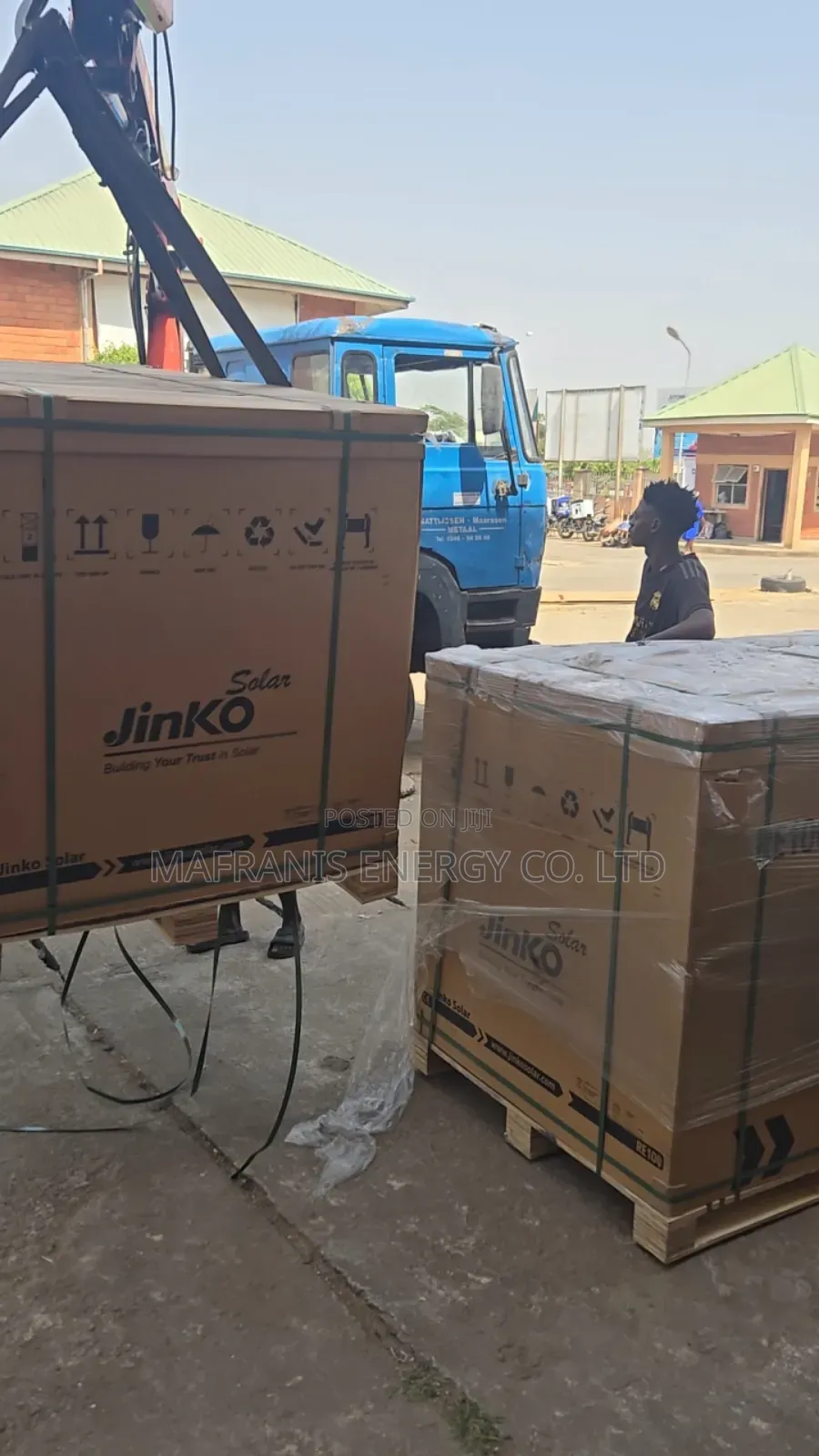 Jinko 550 Watt Solar Panel