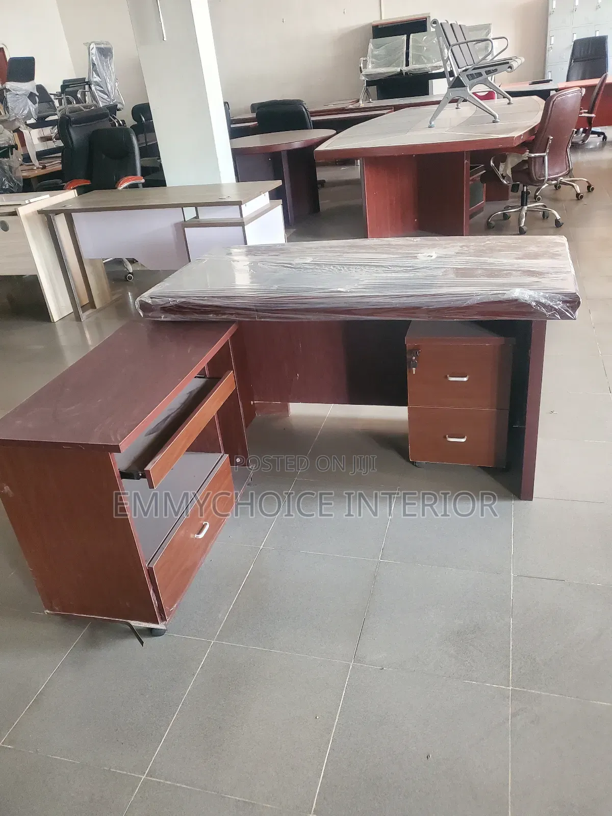 1.4metre With Extension And Mobile Drawers