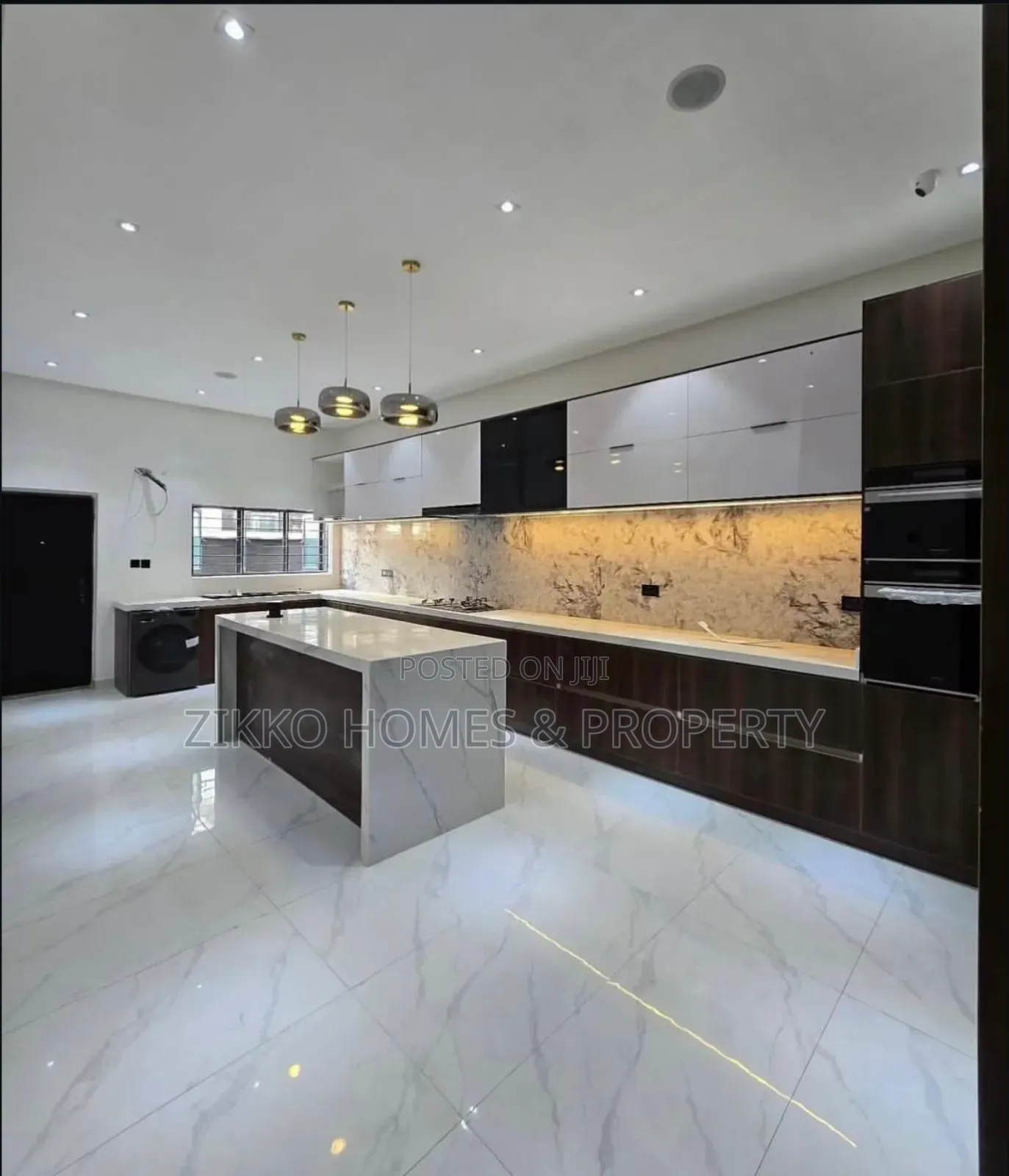 5bdrm Duplex in Ikate, Lekki for sale