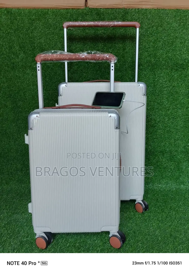 Set of 2pcs Luxury Box With Bottle Holder