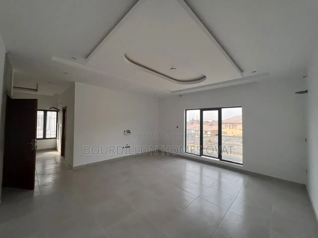 5bdrm Duplex in Lekki Phase 1 for sale