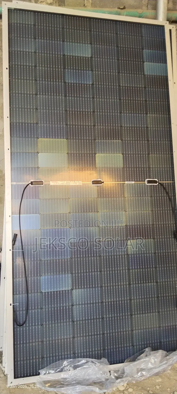 Jinko 600 Watts Solar Panel, Bi-Facial Half Cut.