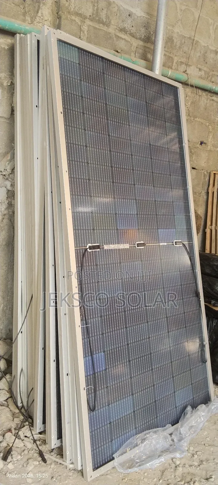 Jinko 600 Watts Solar Panel, Bi-Facial Half Cut.