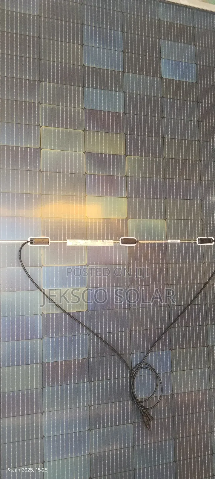 Jinko 600 Watts Solar Panel, Bi-Facial Half Cut.