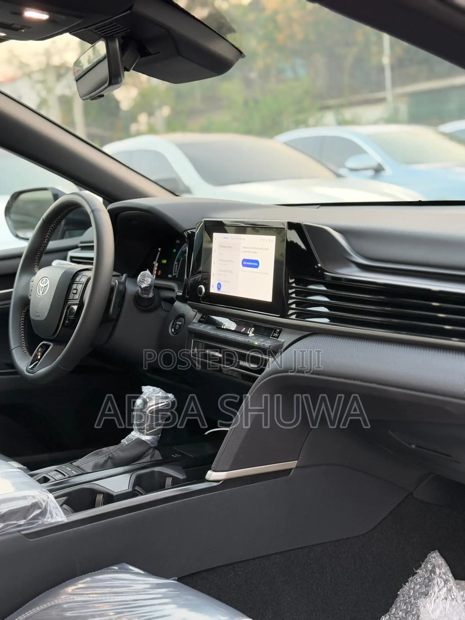 Toyota Camry SE Auto 2024 Gray