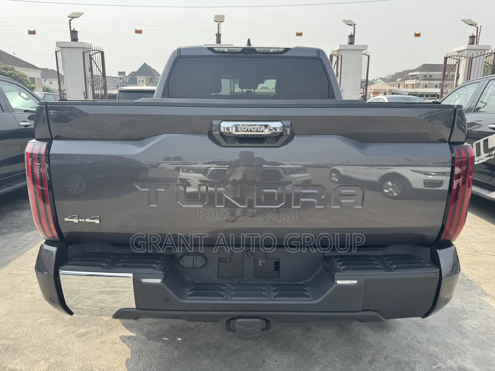 Toyota Tundra 2023 Gray
