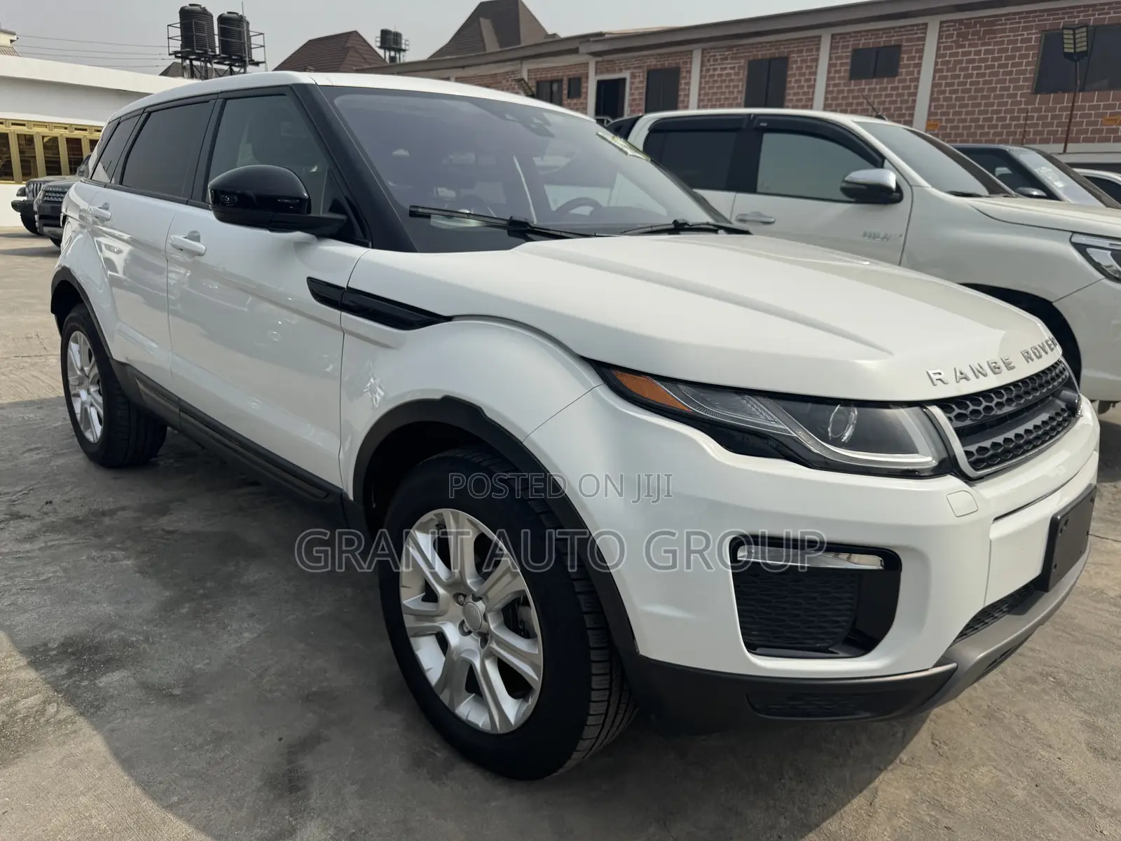 Land Rover Range Rover Evoque SE Premium 4x4 5-Door 2017 White