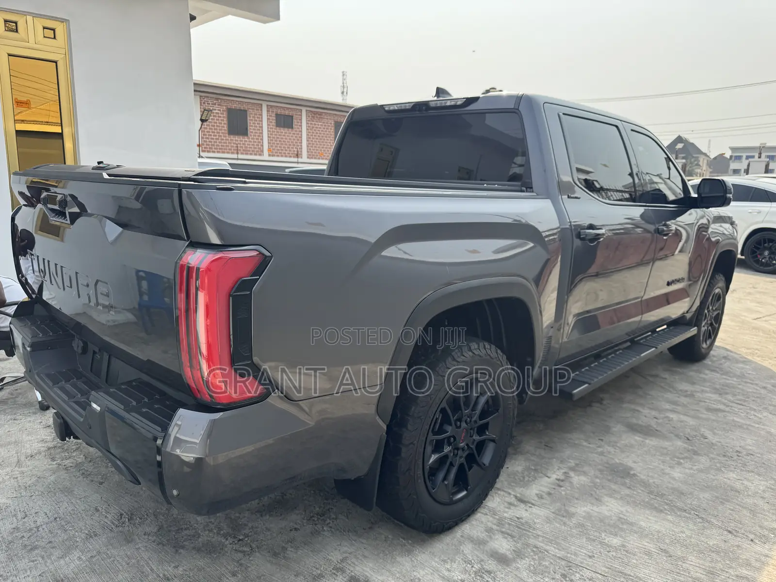 Toyota Tundra 2023 Gray