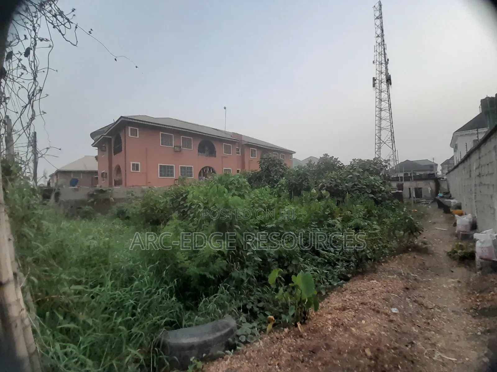 Full Plot in a Serene Environment