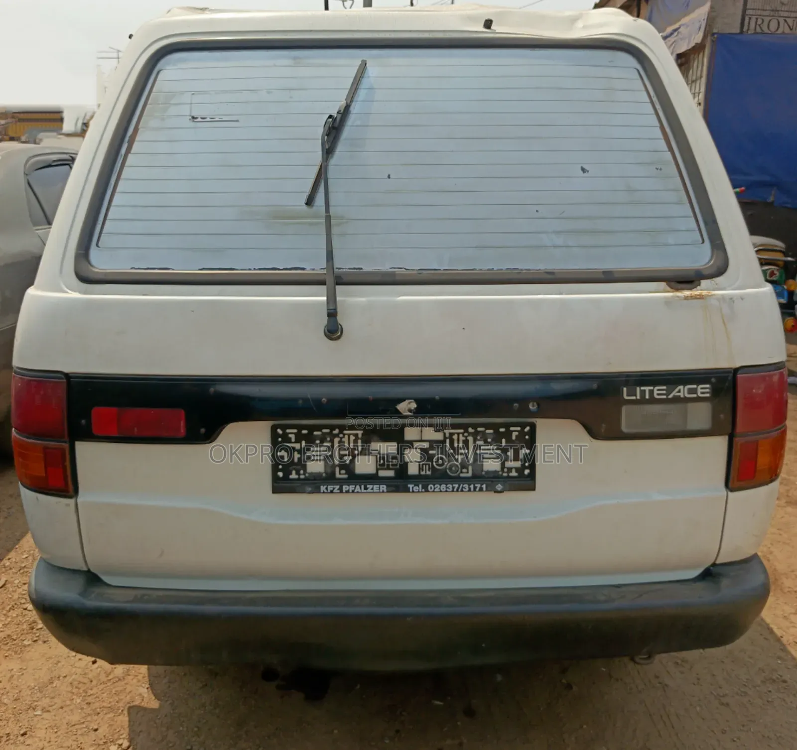Toyota Lite-Ace 1993 White