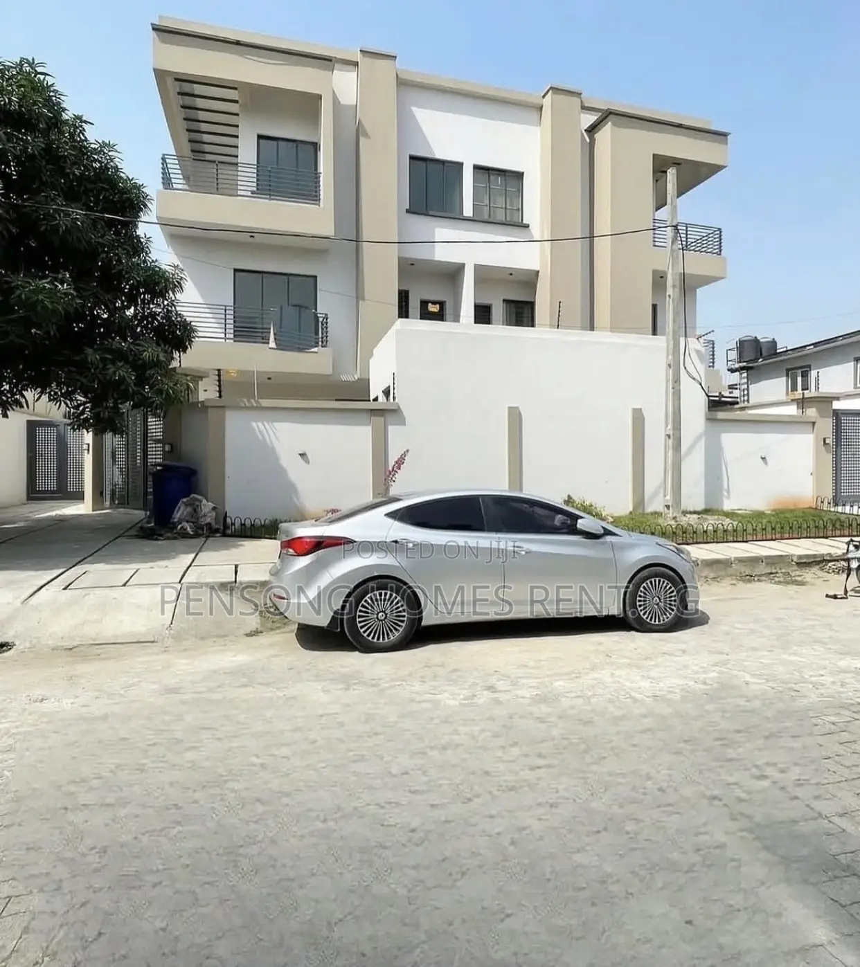4bdrm Duplex in Lekki Phase 1 for rent