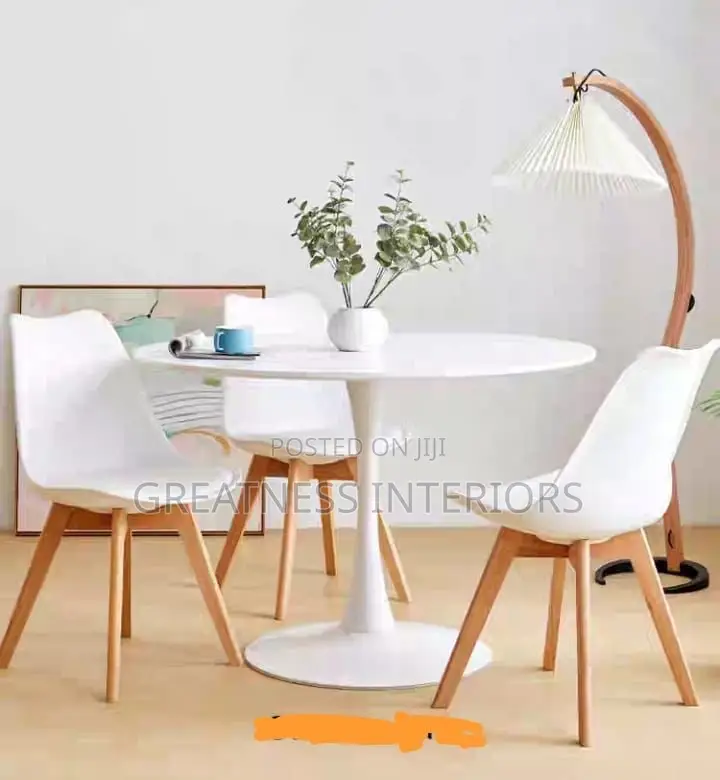 Luxurious Quality Wooden Leg Imported Restaurant Sets