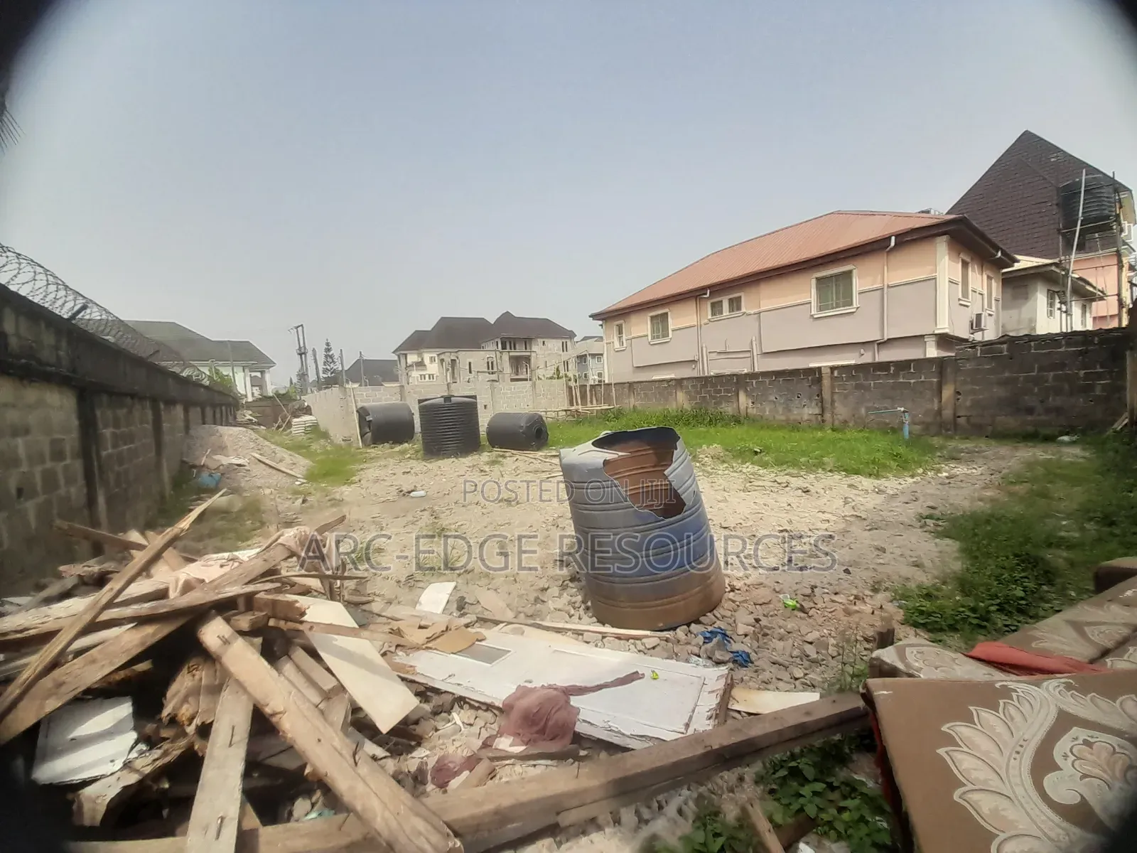Dry Bareland Measuring 461sqm Inside Greenfield Estate