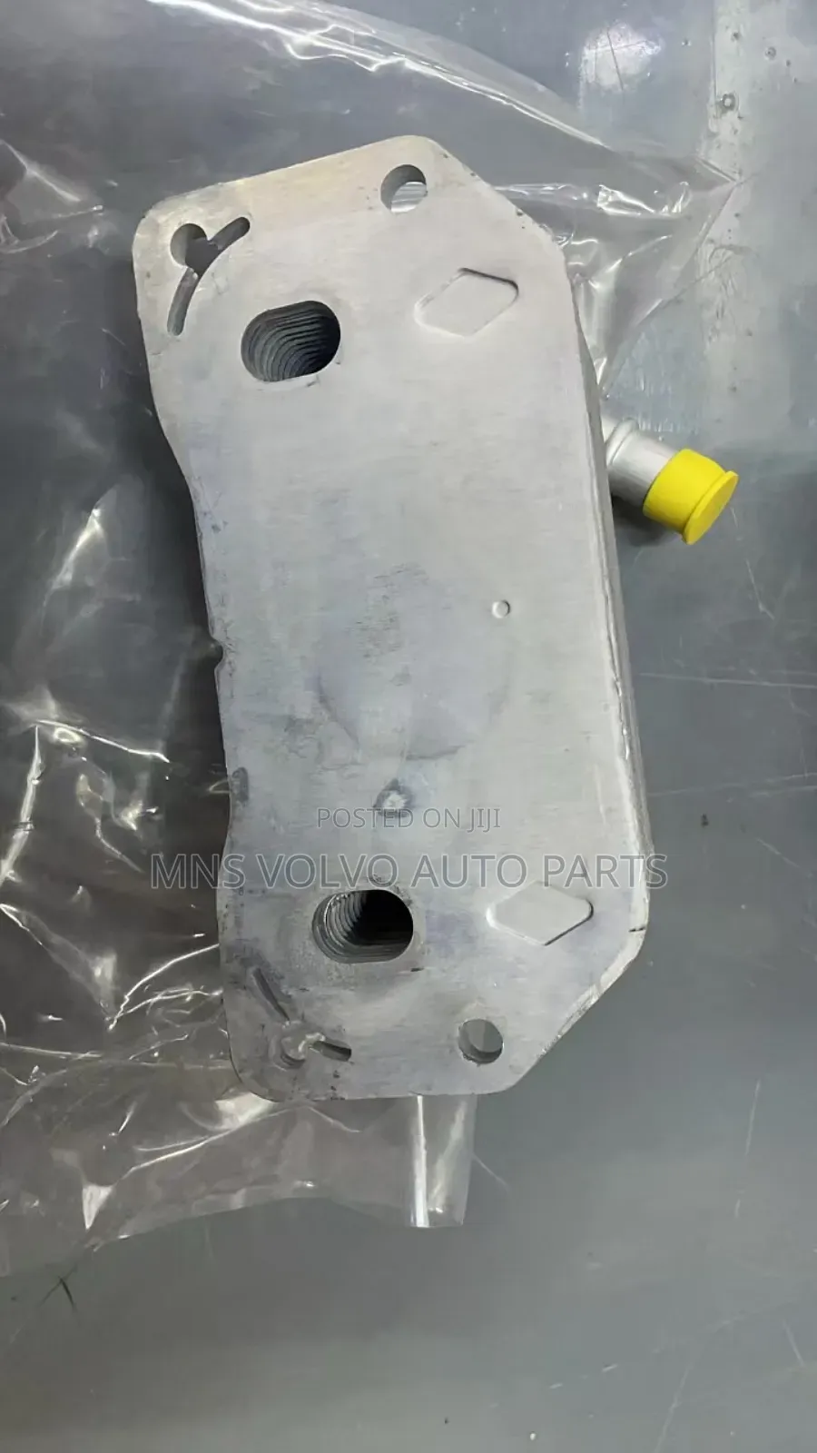 2017 VOLVO XC90 XC60 Engine Oil Cooler