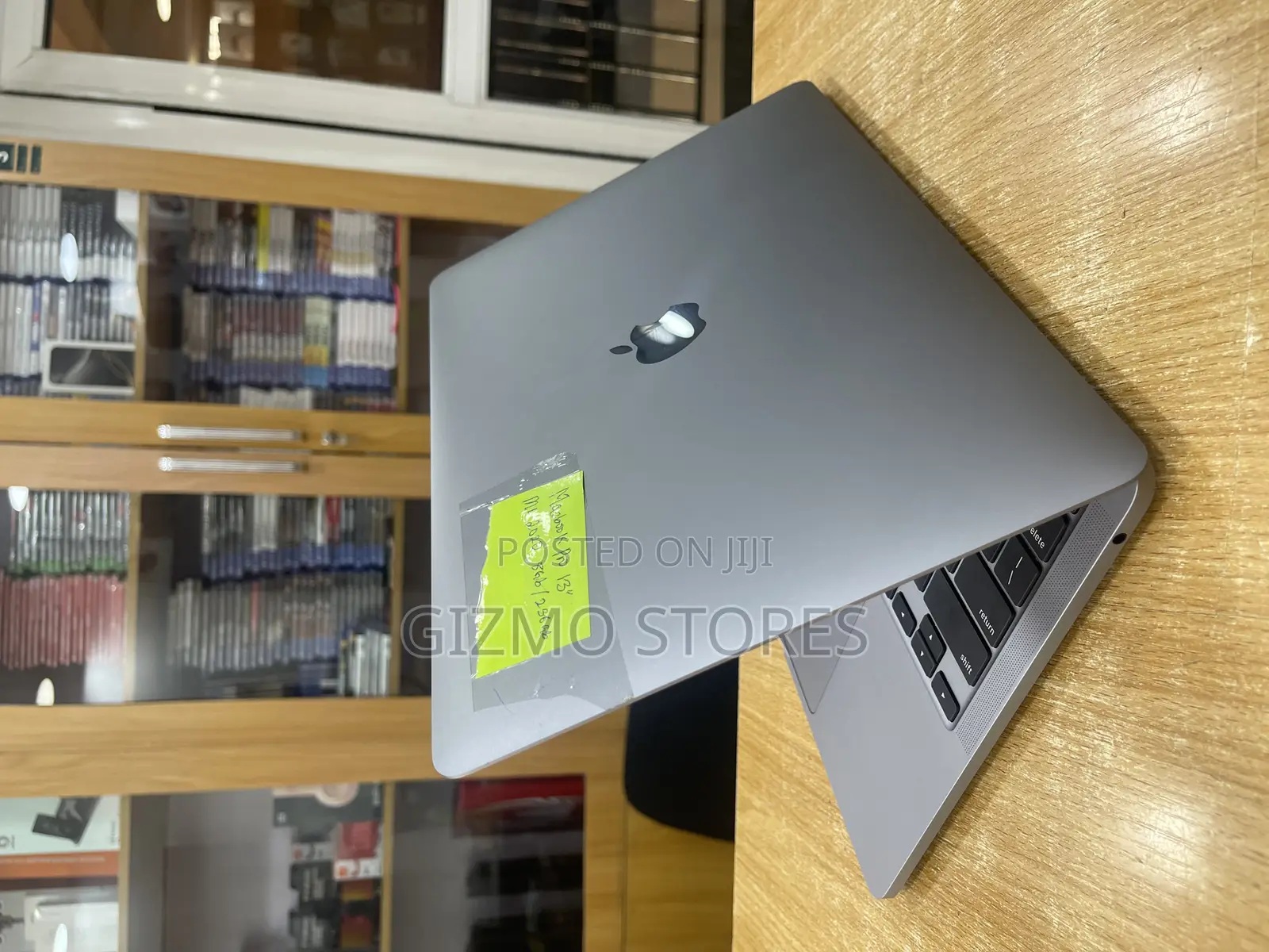 Laptop Apple MacBook Pro 2020 M1 8GB Apple M1 SSD 256GB