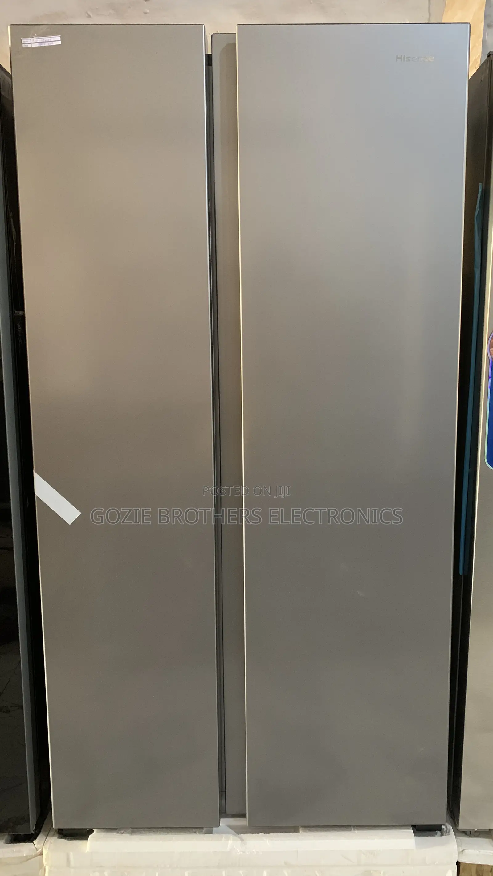 Hisense 508liters Side by Side Refrigerator(Silver Color)