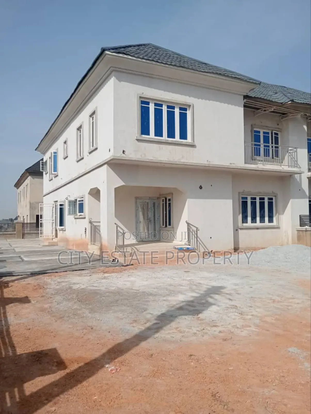 Furnished 3bdrm Duplex in River Park Estate, FHA for rent