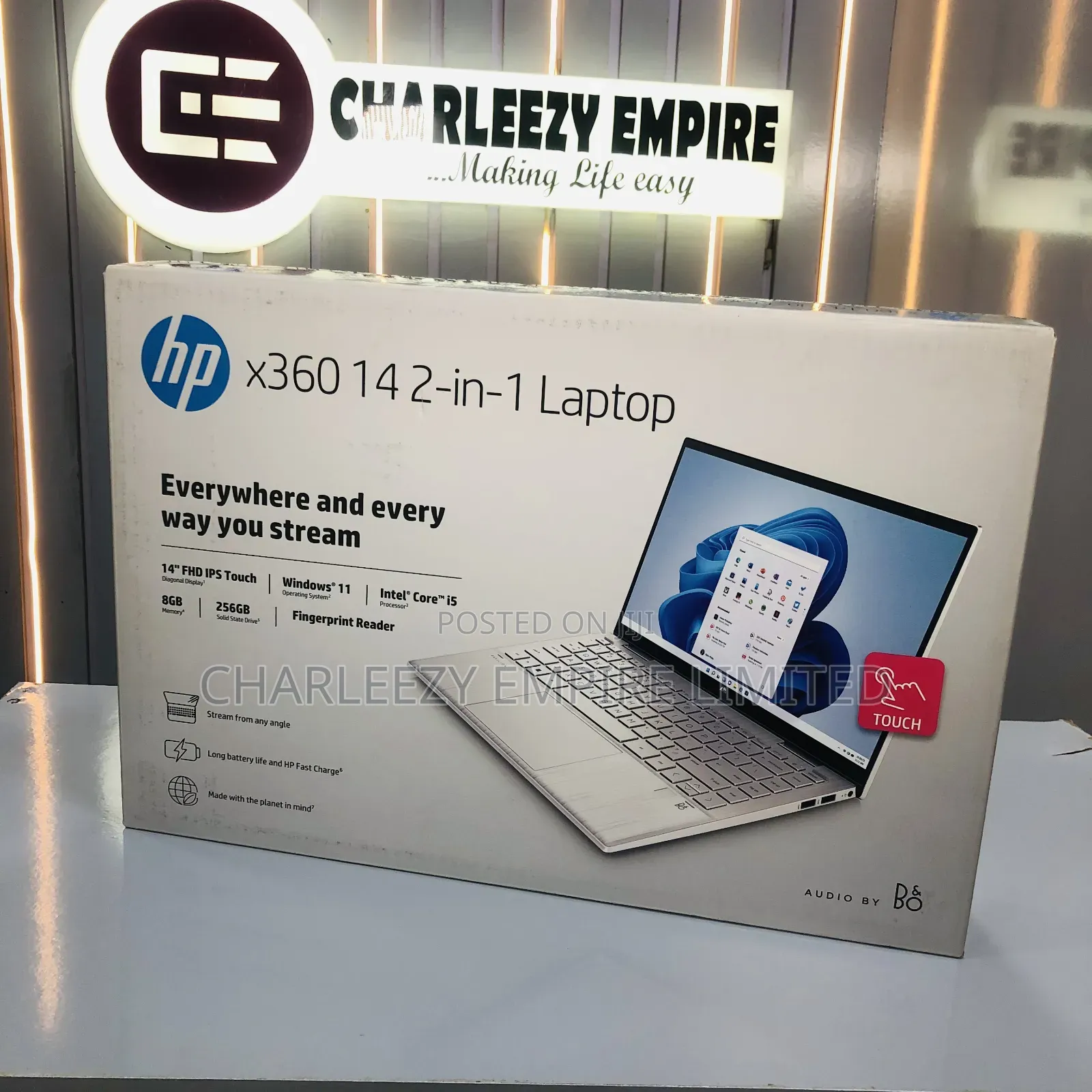 New Laptop HP Pavilion X360 8GB Nvidia SSD 256GB