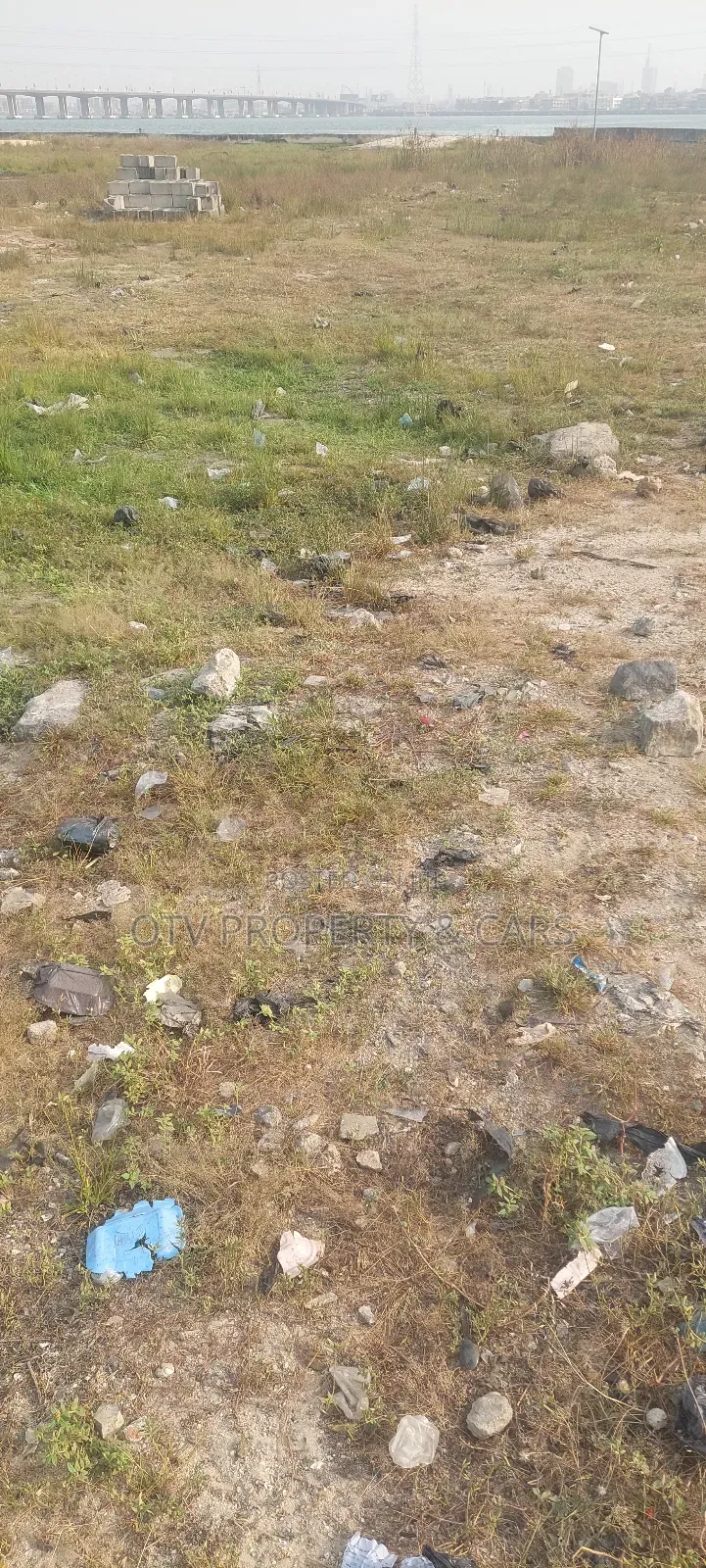 Distressed Land for Multiple Floors/ High Rise Is for Sale