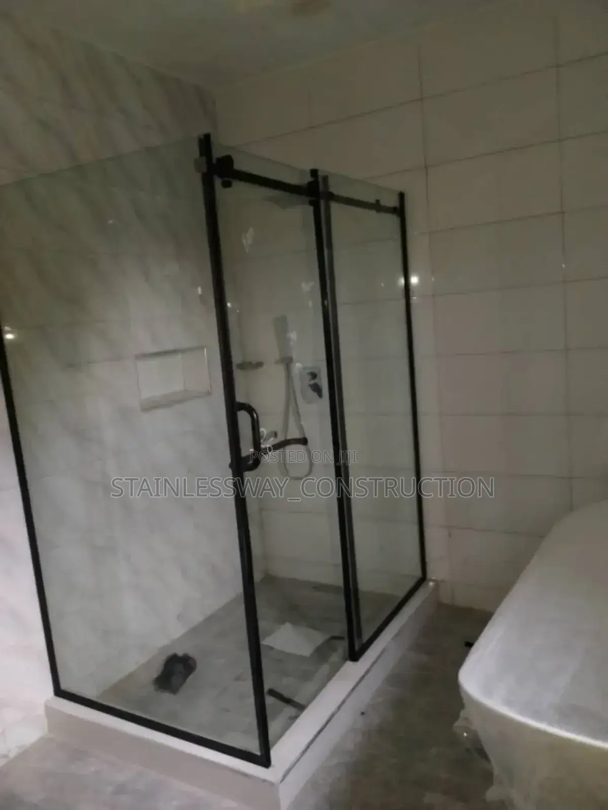 MKC Shower Cubicle 09