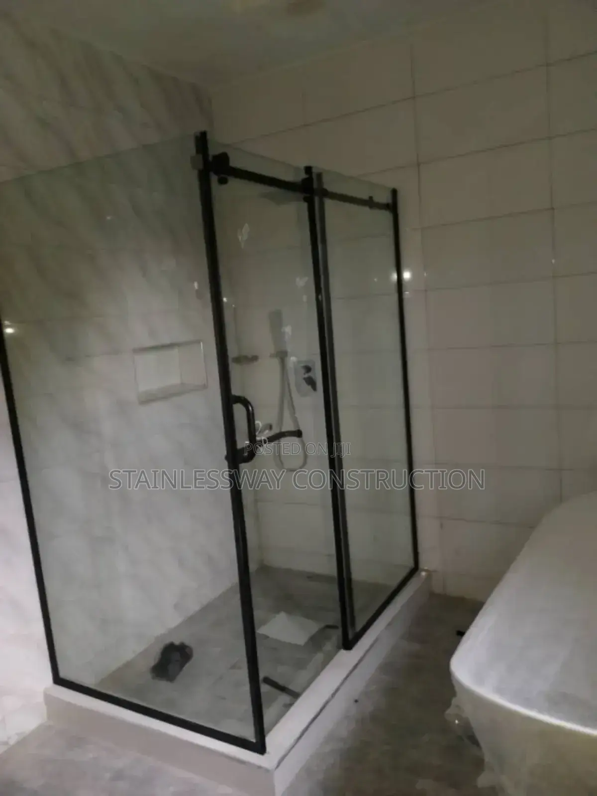 MKC Shower Cubicle 09