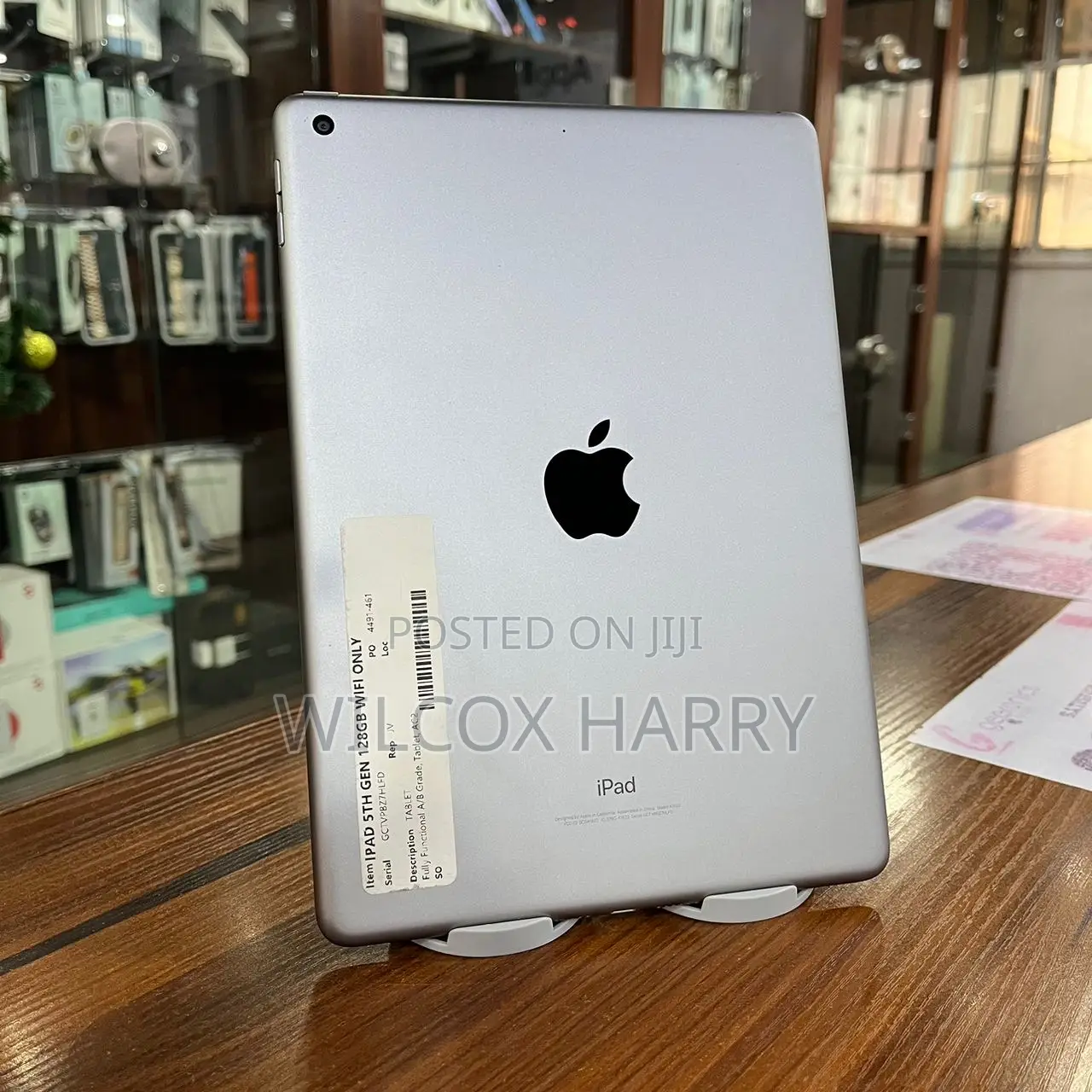 Apple iPad 9.7 128 GB Gray