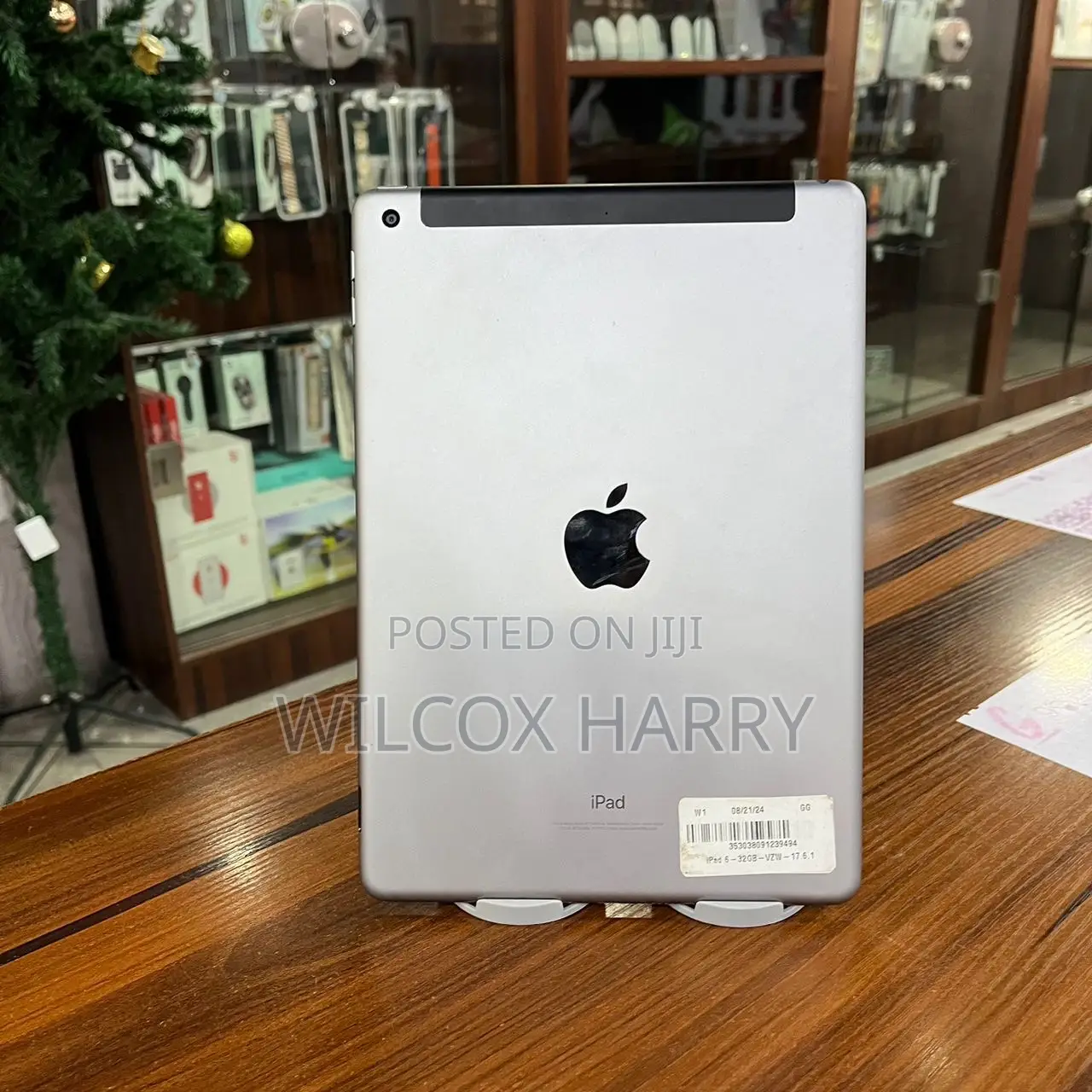 Apple iPad 9.7 128 GB Gray