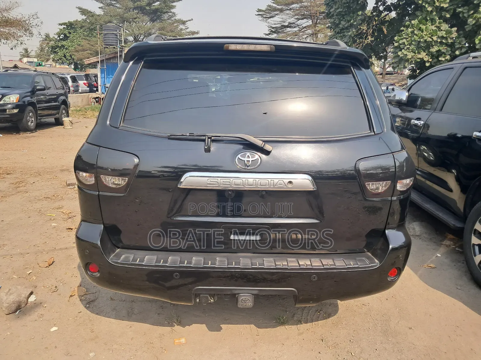 Toyota Sequoia Limited 4dr SUV 4WD (5.7L 8cyl 6A) 2013 Black