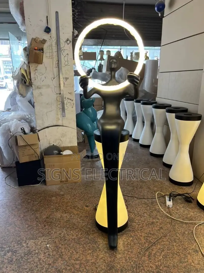 Creative Designer Humanoid Art Sculpture Floor Ornaments